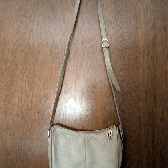 Etienne Aigner - Gold, Crossbody Purse - Picture 2 of 5